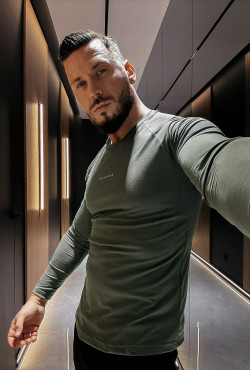 OLAVOGA MIRE PULOVER 